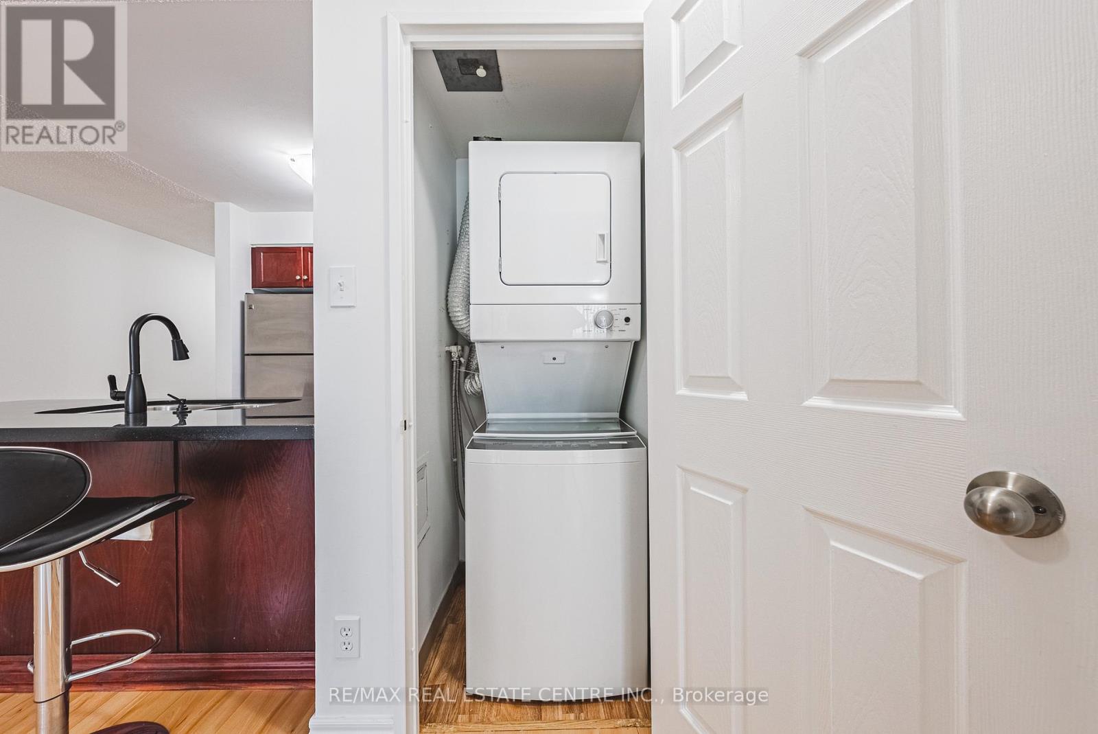 2201 - 156 Enfield Place, Mississauga, Ontario  L5B 3J2 - Photo 17 - W12791748