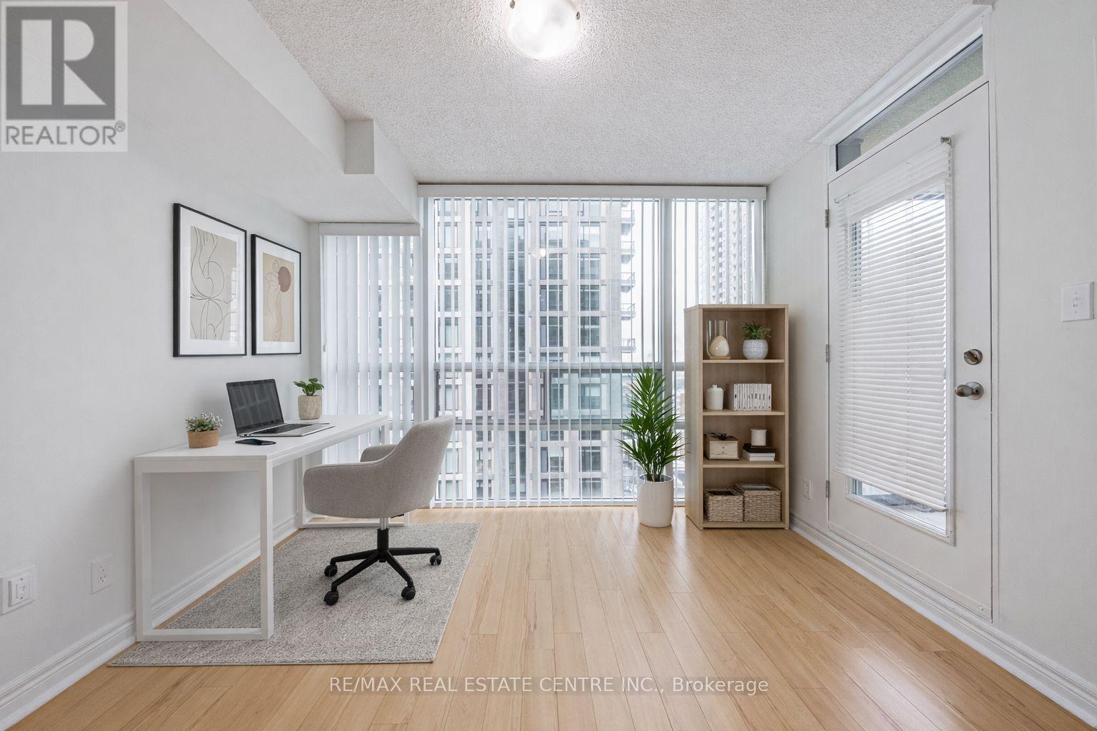 2201 - 156 Enfield Place, Mississauga, Ontario  L5B 3J2 - Photo 25 - W12791748