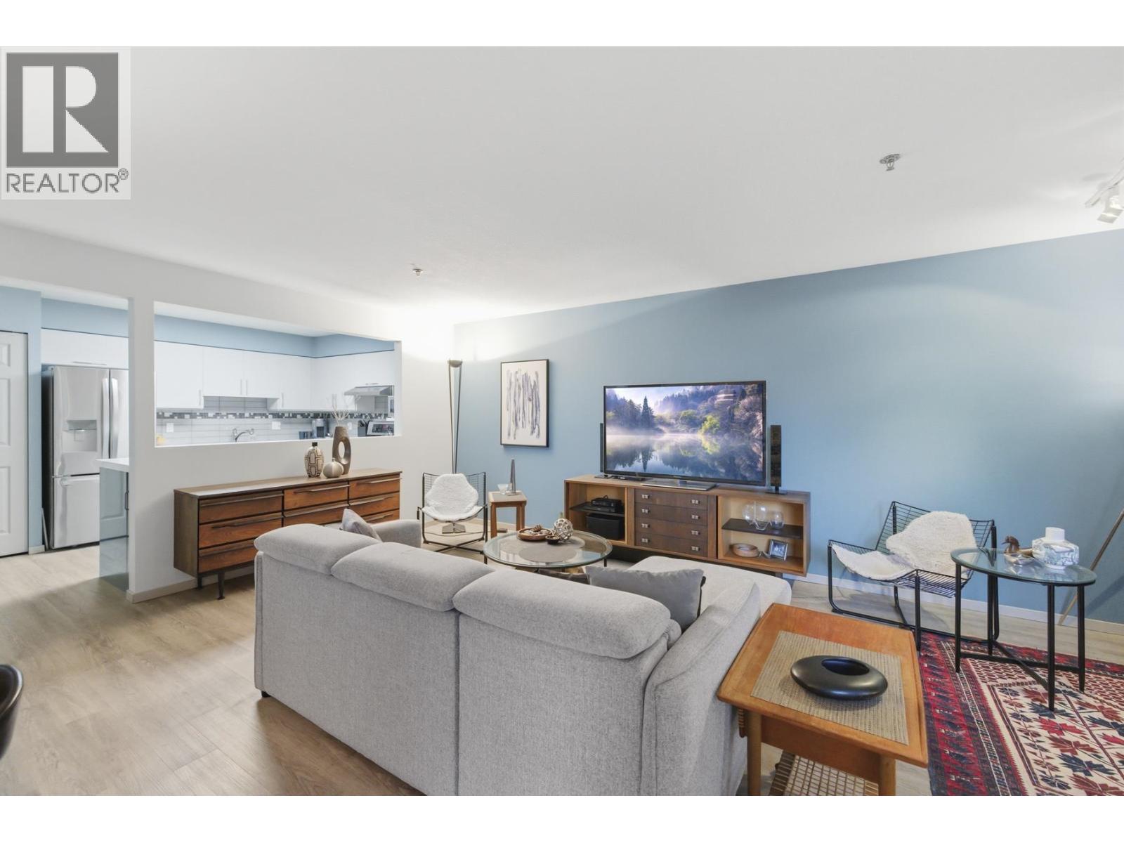 301 1148 Westwood Street, Coquitlam, British Columbia  V3B 4S4 - Photo 4 - R3093041