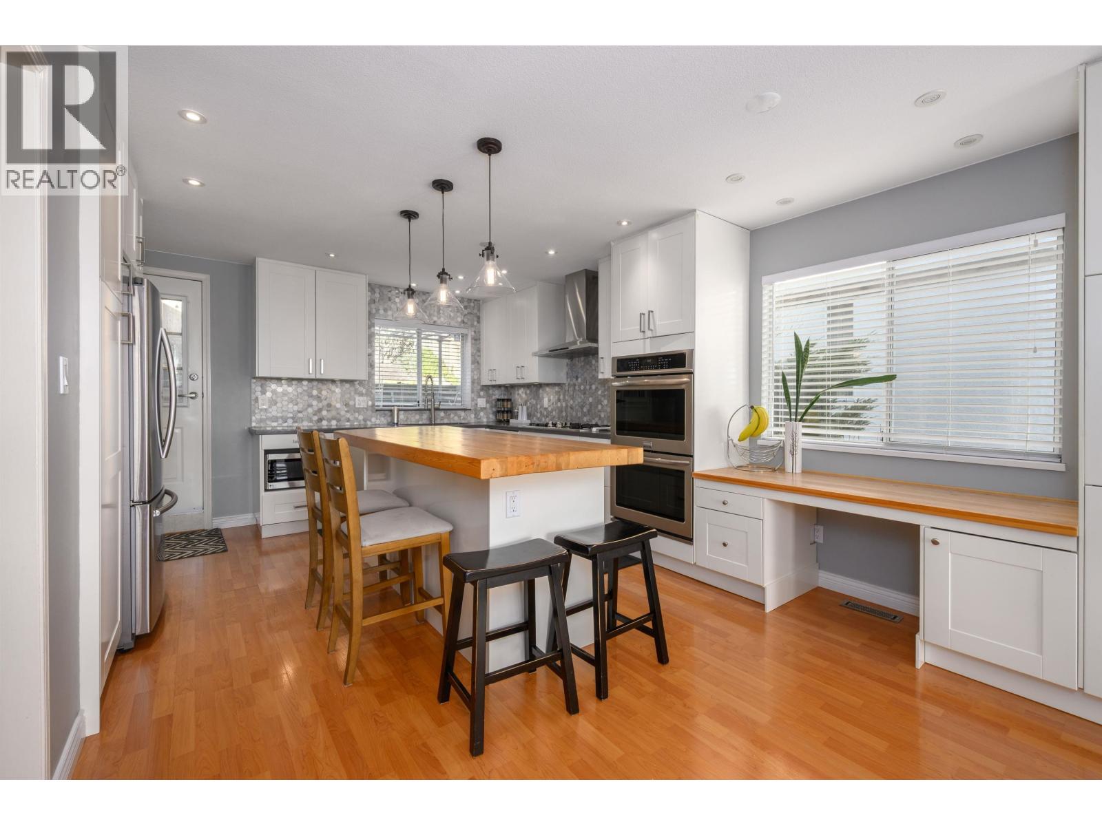 2735 Tempe Knoll Drive, North Vancouver, British Columbia  V7N 4K4 - Photo 6 - R3093033