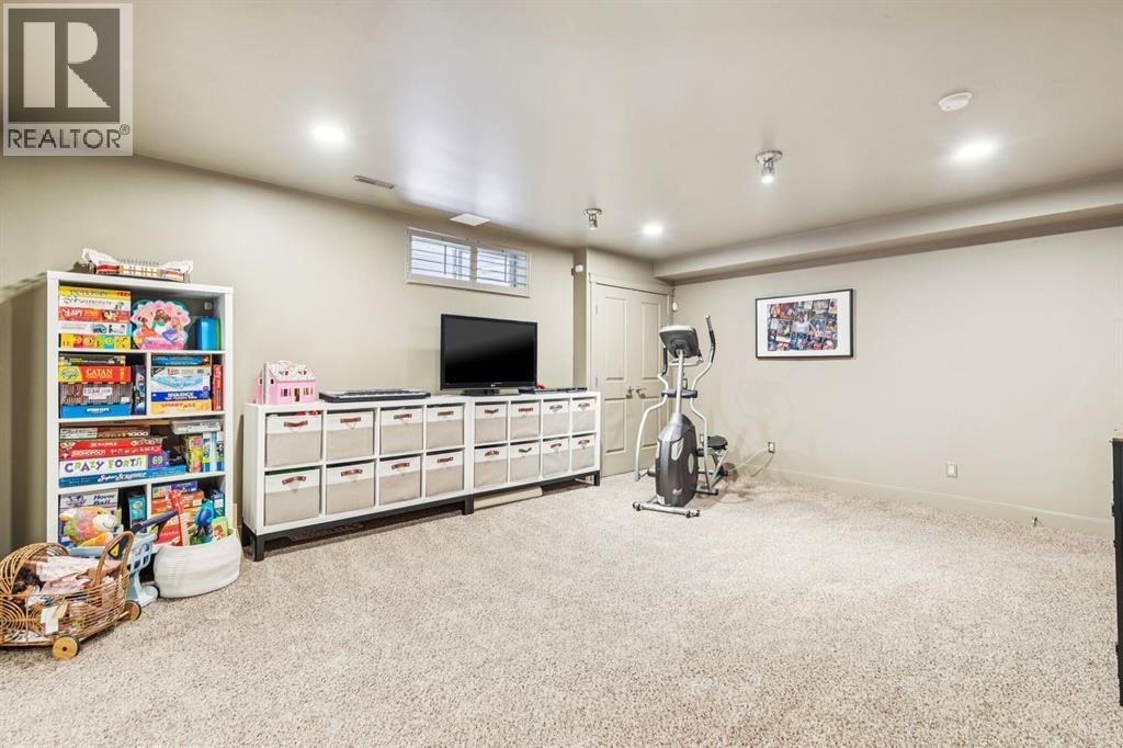 20 Ypres Lane Sw, Calgary, Alberta  T2T 5M9 - Photo 32 - A2287551