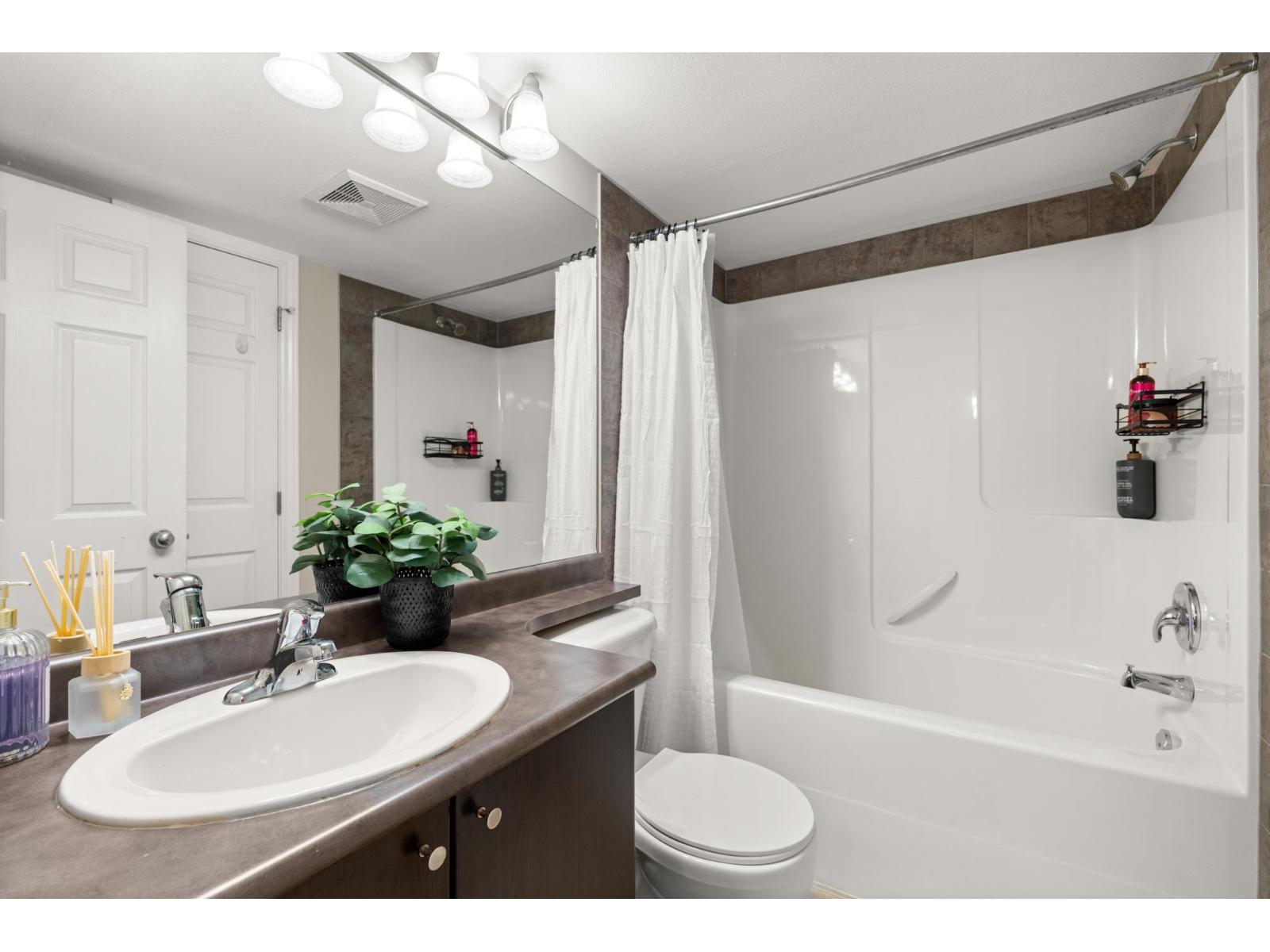 204 5454 198 Street, Langley, British Columbia  V3A 1G2 - Photo 24 - R3093045