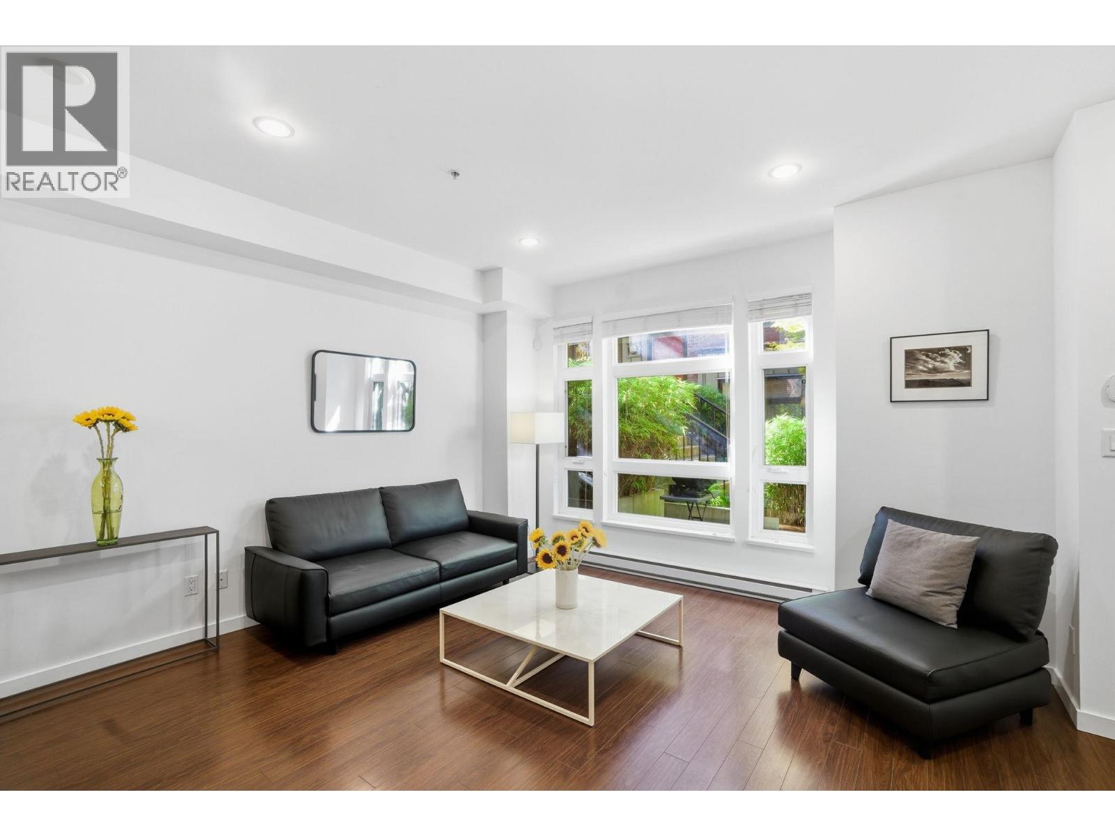 2761 Guelph Street, Vancouver, British Columbia  V5T 3P6 - Photo 4 - R3092973