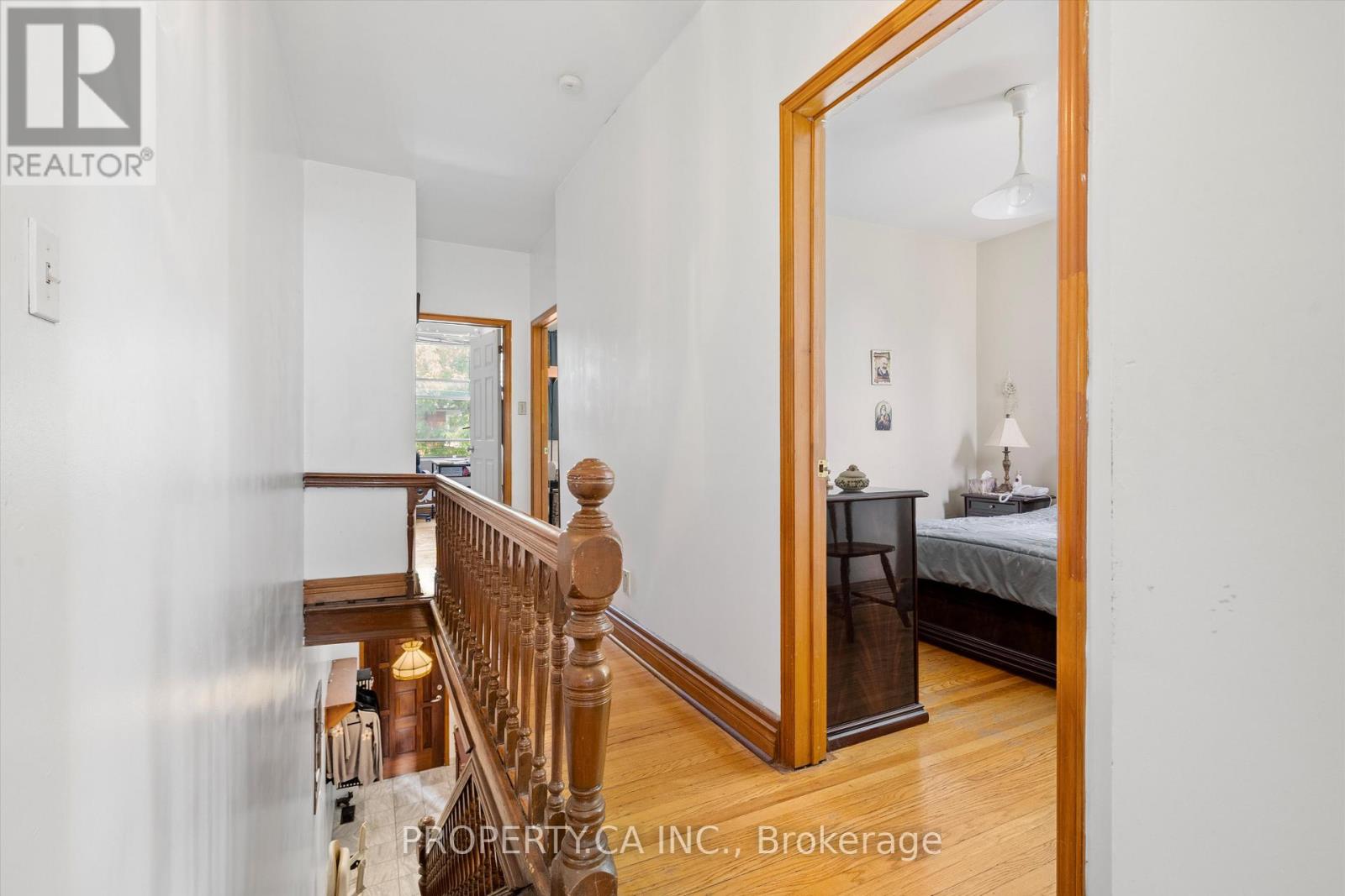 790 Manning Avenue, Toronto, Ontario  M6G 2W6 - Photo 22 - C12815980