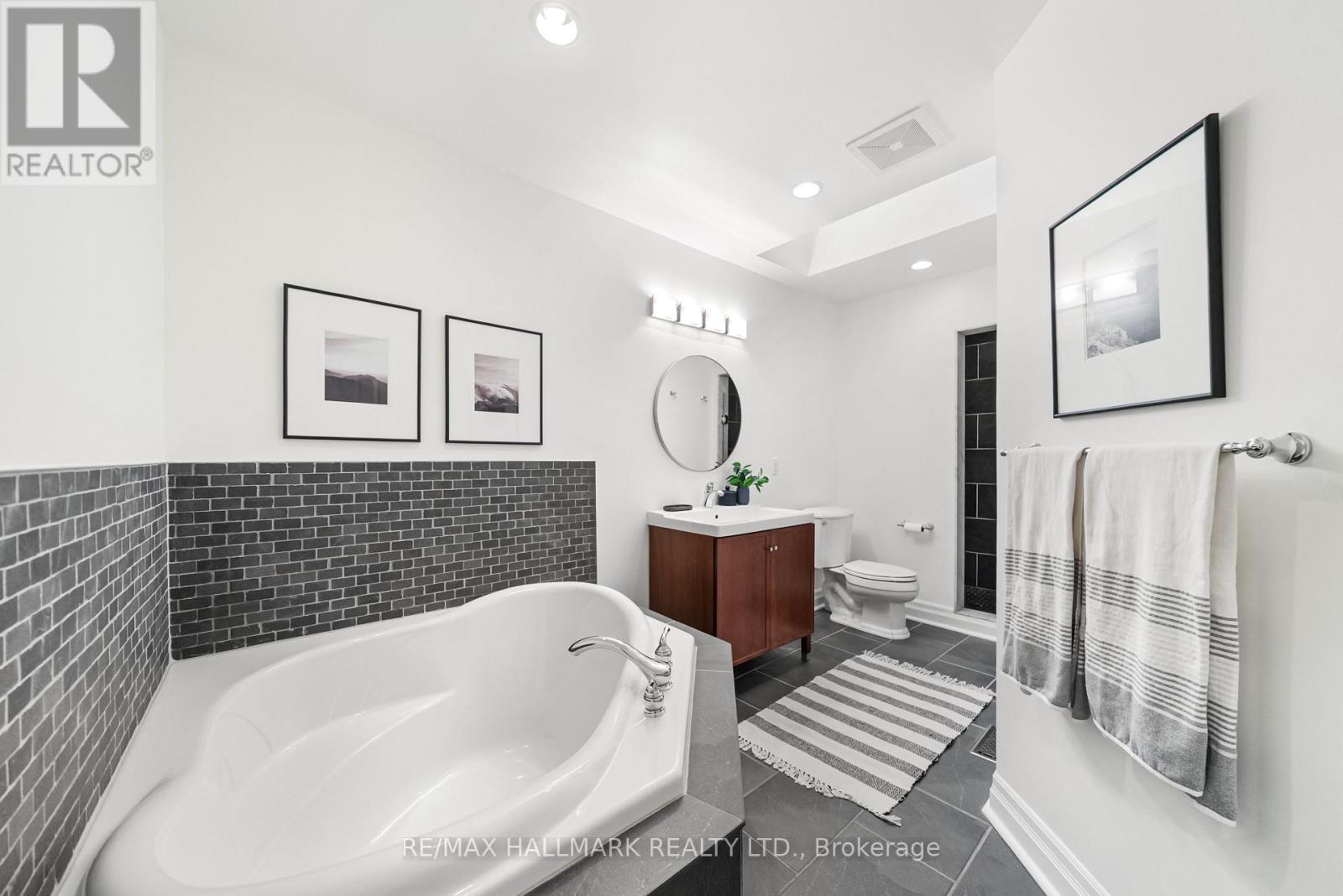 145 Wanless Avenue, Toronto, Ontario  M4N 1W3 - Photo 20 - C12816062