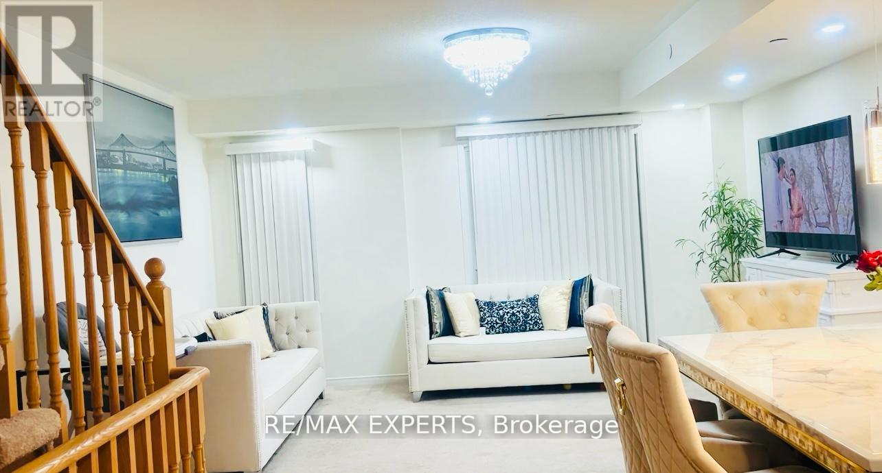 137 Gilboulee Path, Oshawa, Ontario  L1L 0M7 - Photo 5 - E12815998