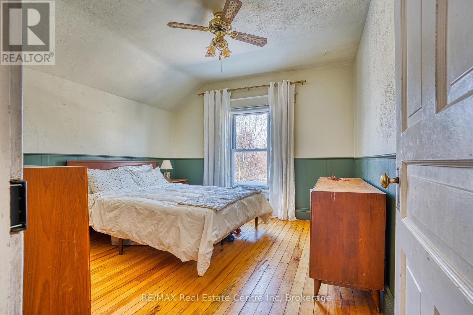 34 Wellington Street, Mapleton, Ontario  N0G 1P0 - Photo 25 - X12774534