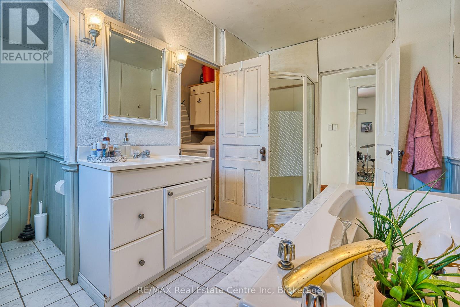 34 Wellington Street, Mapleton, Ontario  N0G 1P0 - Photo 20 - X12774534