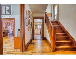 34 WELLINGTON STREET, Mapleton, Ontario