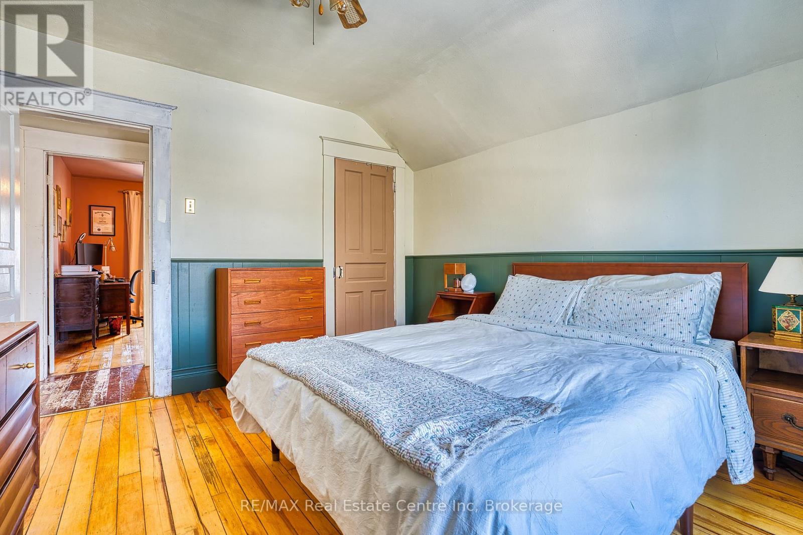 34 Wellington Street, Mapleton, Ontario  N0G 1P0 - Photo 26 - X12774534