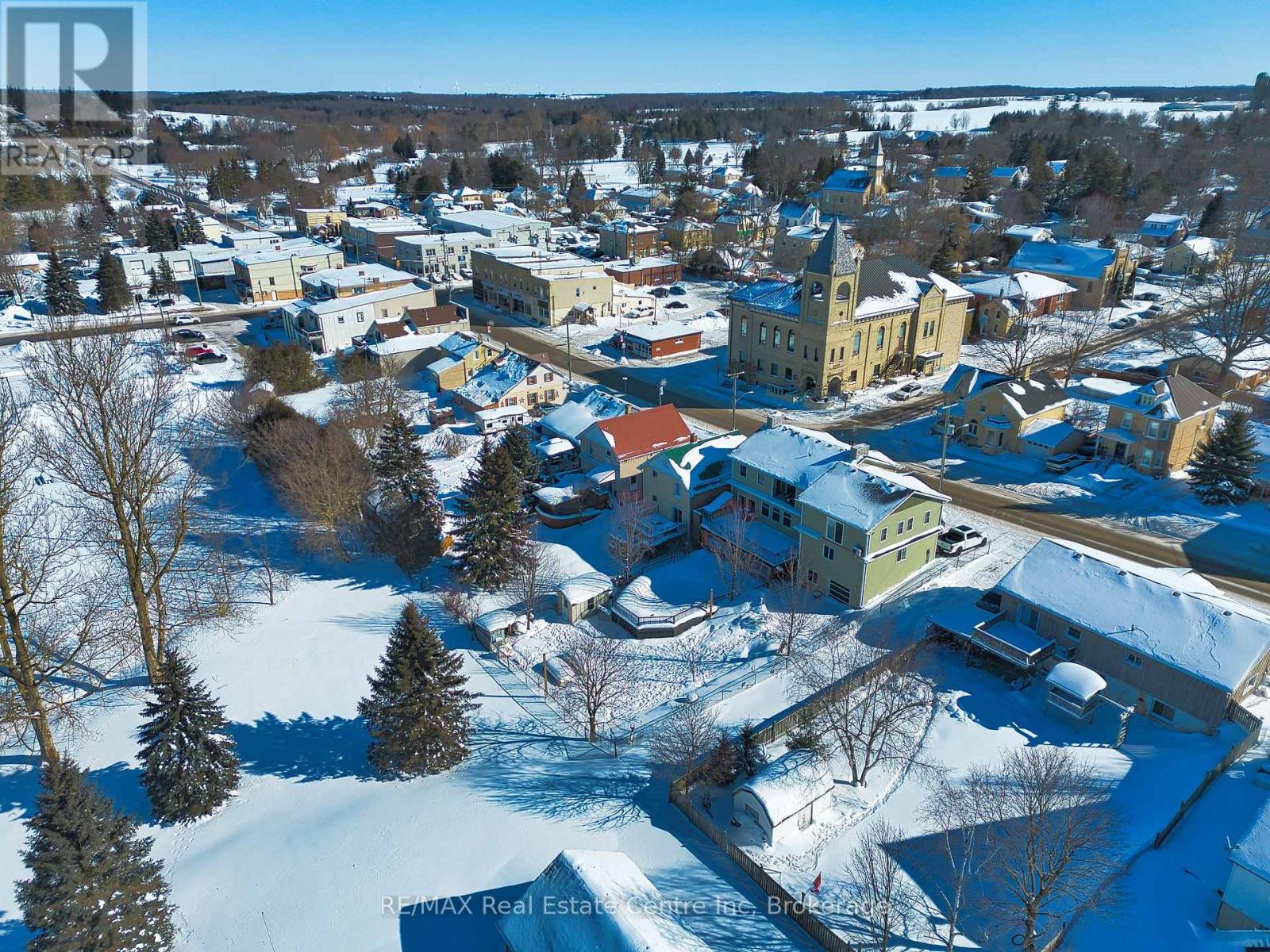 34 Wellington Street, Mapleton, Ontario  N0G 1P0 - Photo 33 - X12774534