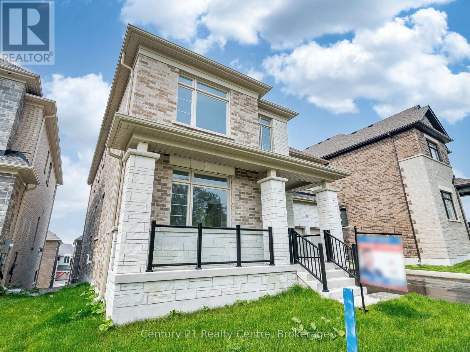 26 Hearn Street, Bradford West Gwillimbury, Ontario  L0G 1B0 - Photo 3 - N12815978