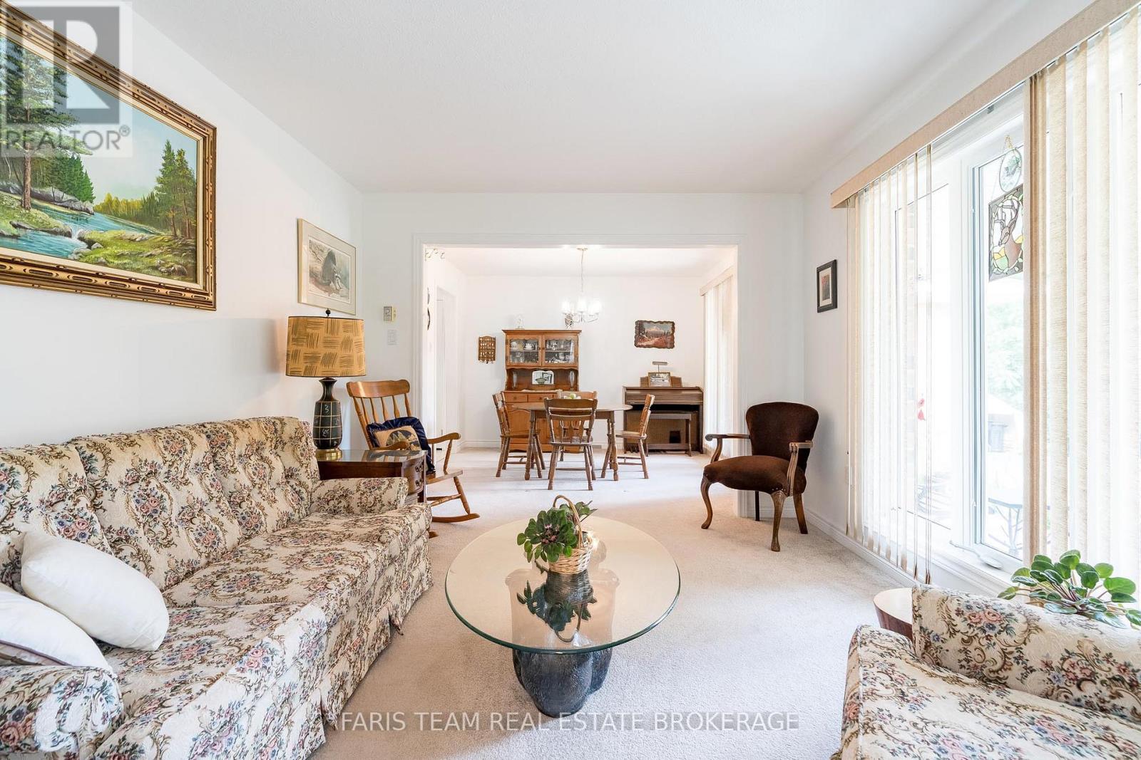 21 Forest Hill Drive, Springwater, Ontario  L9X 0J4 - Photo 14 - S12816040