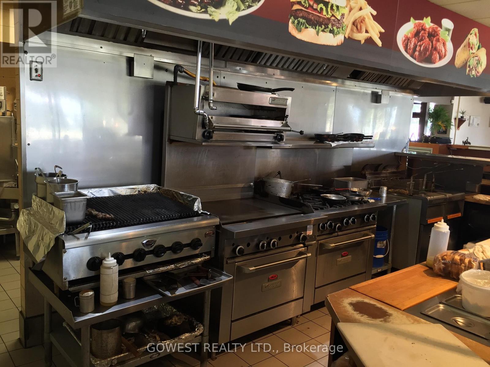 16 Spinnaker Way, Vaughan, Ontario  L4K 6X9 - Photo 7 - N12815870