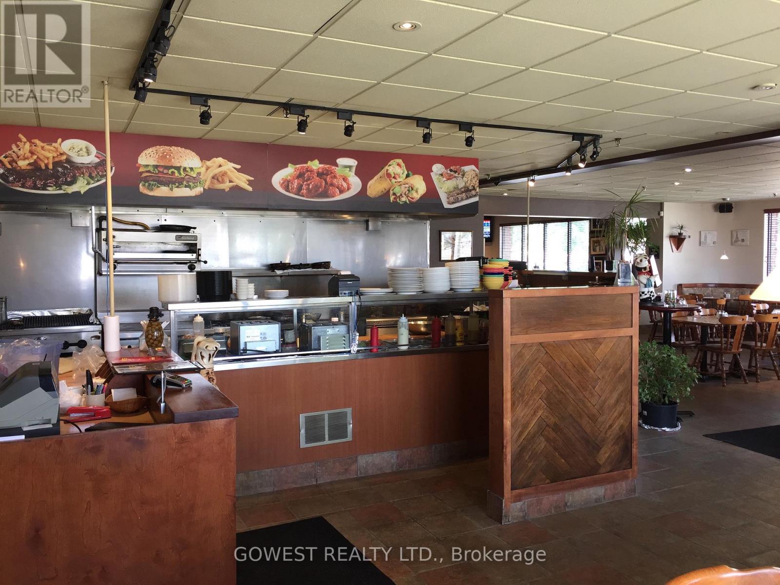 16 Spinnaker Way, Vaughan, Ontario  L4K 6X9 - Photo 5 - N12815870