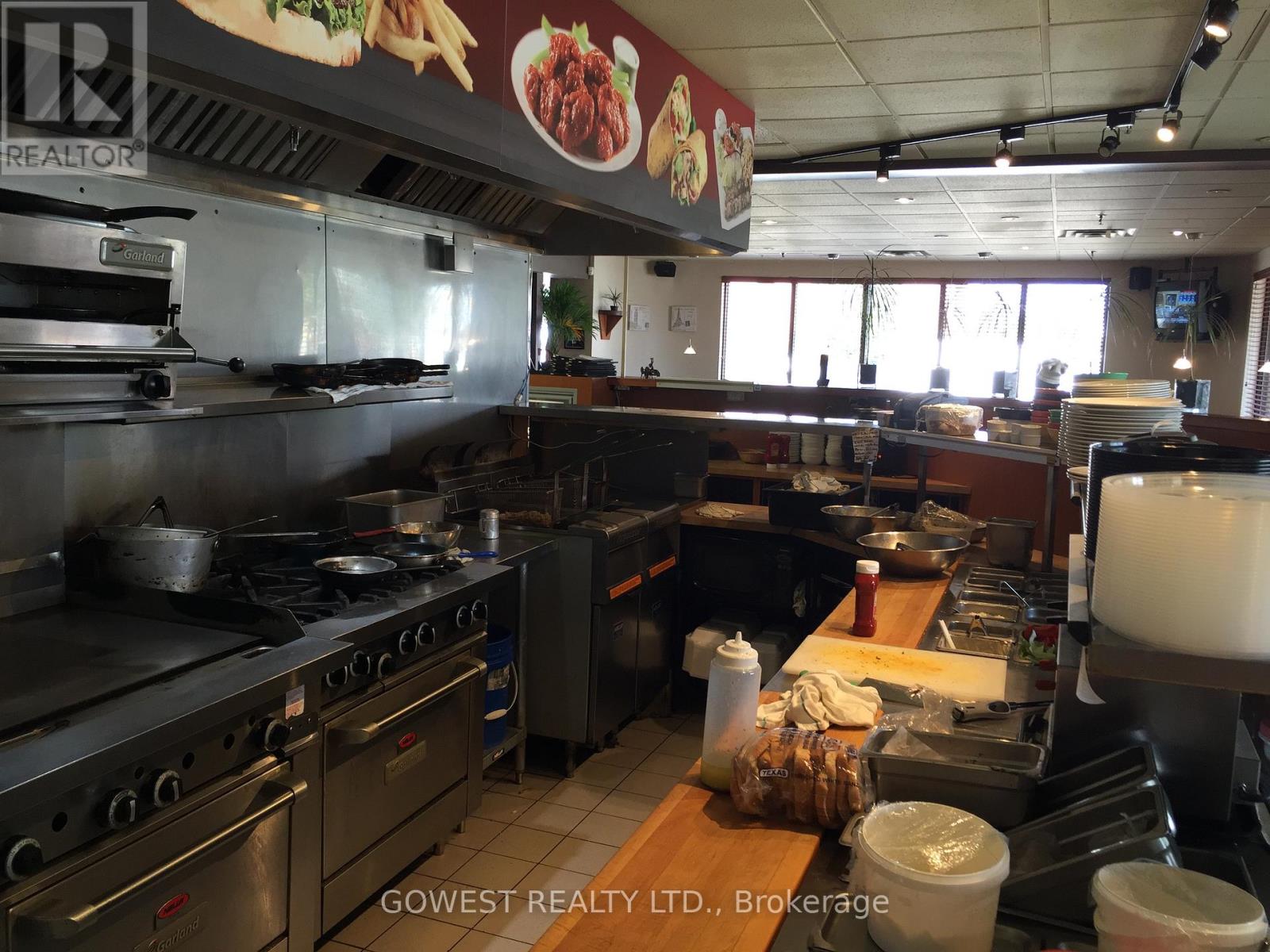 16 Spinnaker Way, Vaughan, Ontario  L4K 6X9 - Photo 8 - N12815870