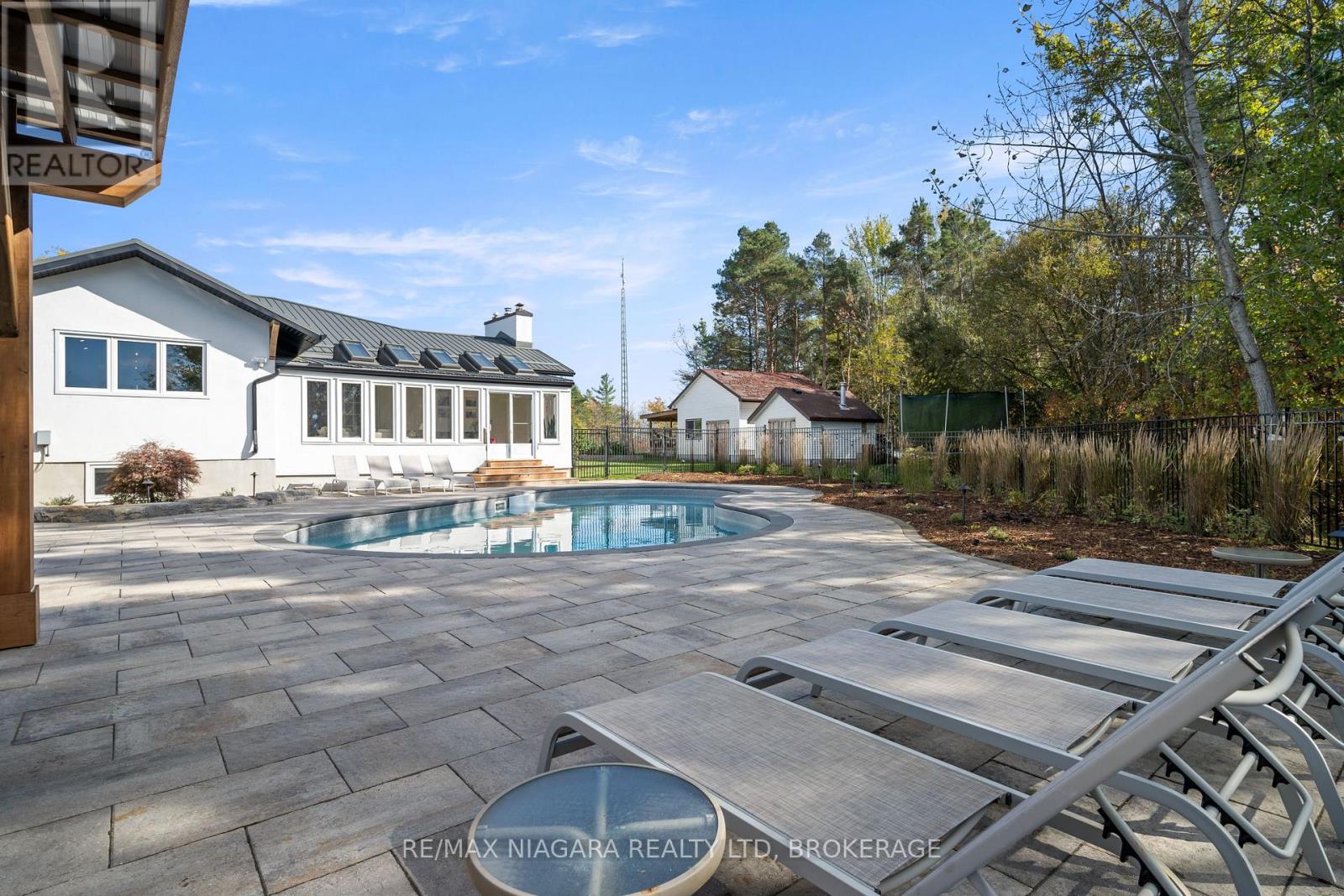 340 Roland Road, Pelham, Ontario  L0S 1M0 - Photo 10 - X12632398