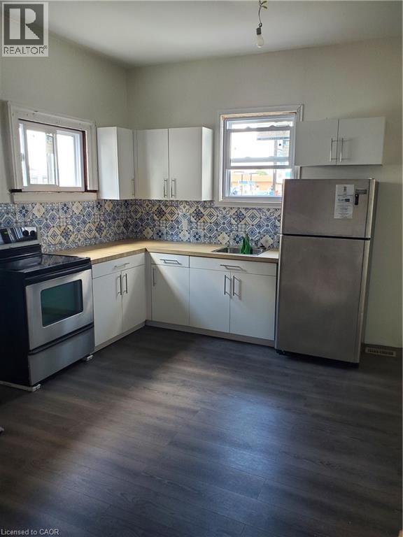 162 N Brock Street N, Sarnia, Ontario  N7T 5Z1 - Photo 4 - 40806351