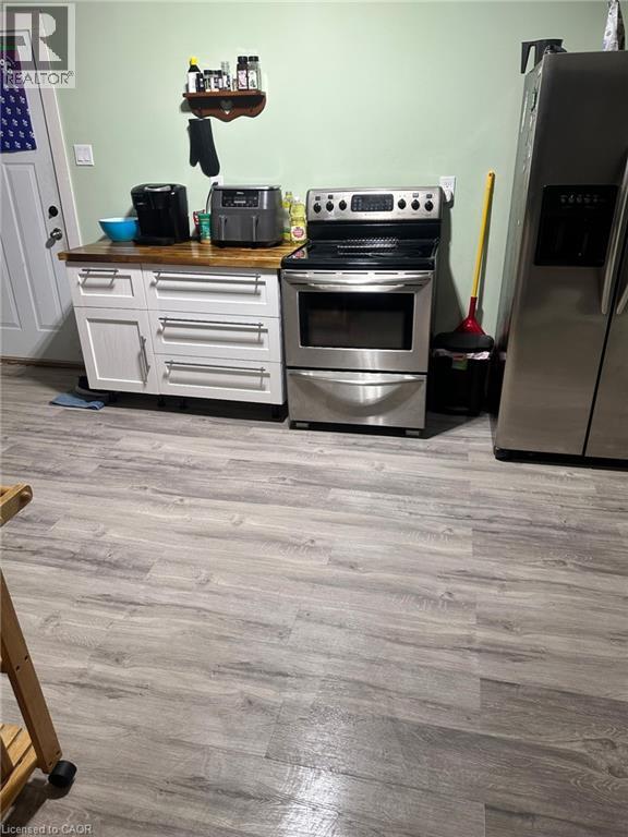 162 N Brock Street N, Sarnia, Ontario  N7T 5Z1 - Photo 7 - 40806351