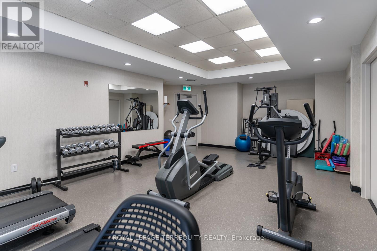 212 - 2085 Amherst Heights Drive, Burlington, Ontario  L7P 5C2 - Photo 44 - W12815988