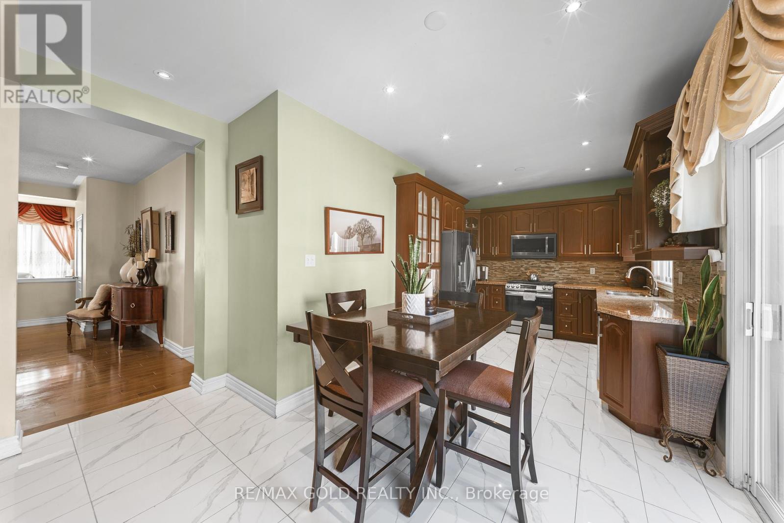 88 Octillo Boulevard, Brampton, Ontario  L6R 2V6 - Photo 13 - W12815992