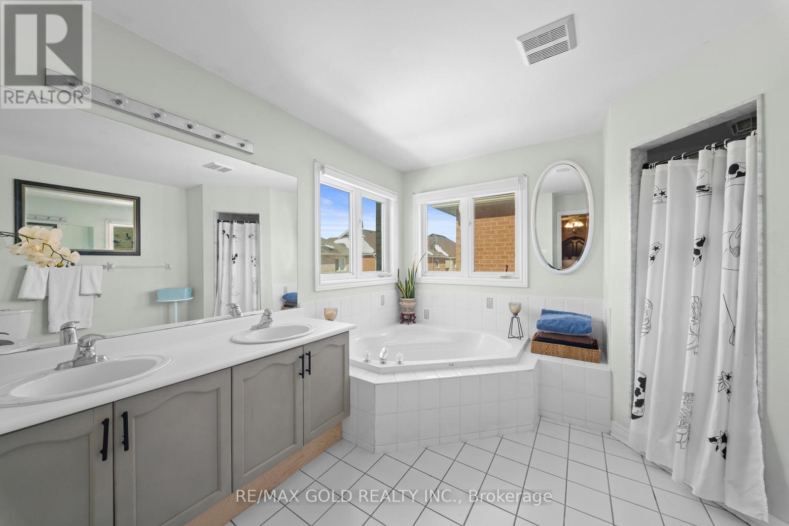 88 Octillo Boulevard, Brampton, Ontario  L6R 2V6 - Photo 32 - W12815992