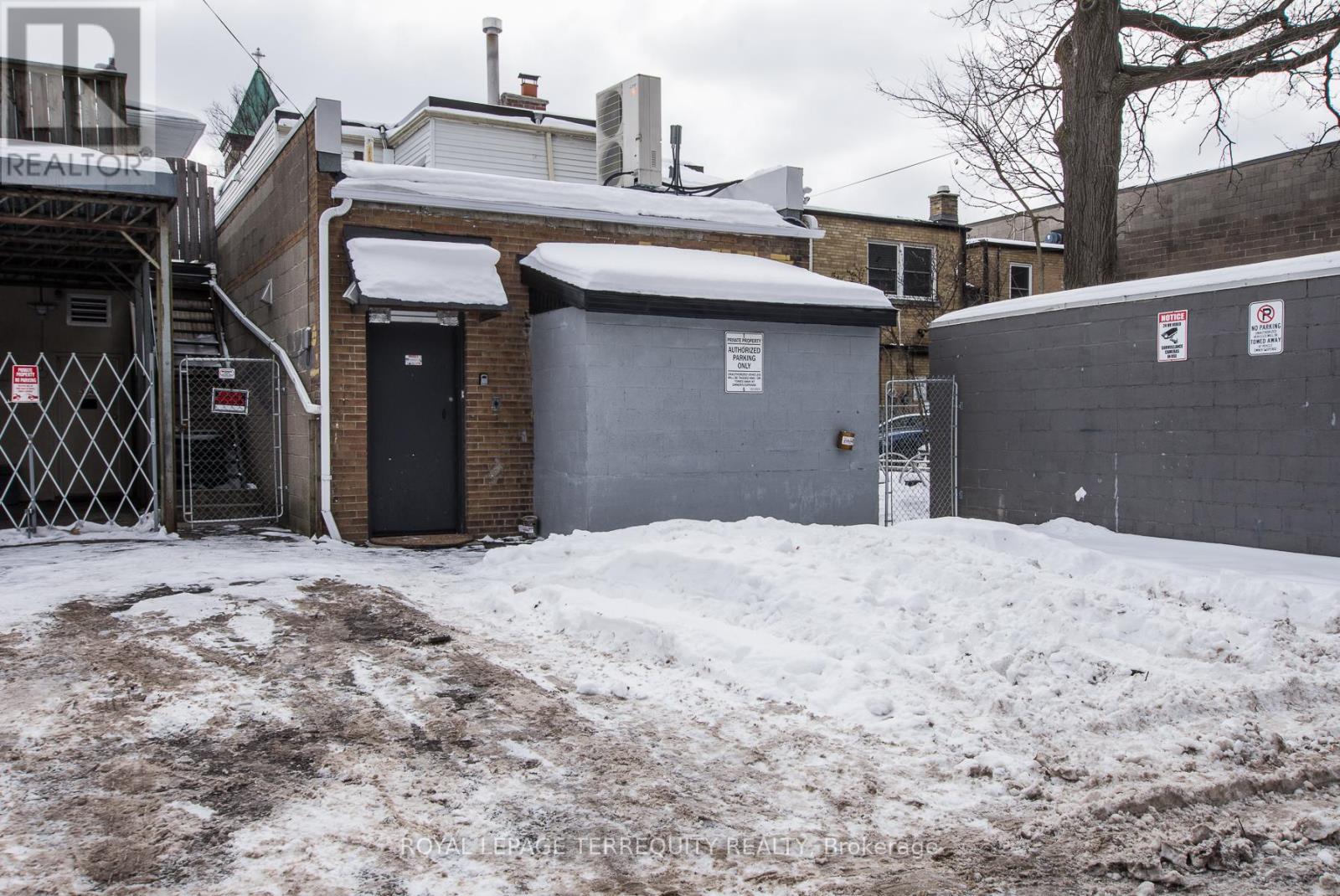 Main - 3042 Bloor Street W, Toronto (Kingsway South), Ontario  M8X 1C4 - Photo 15 - W12816020