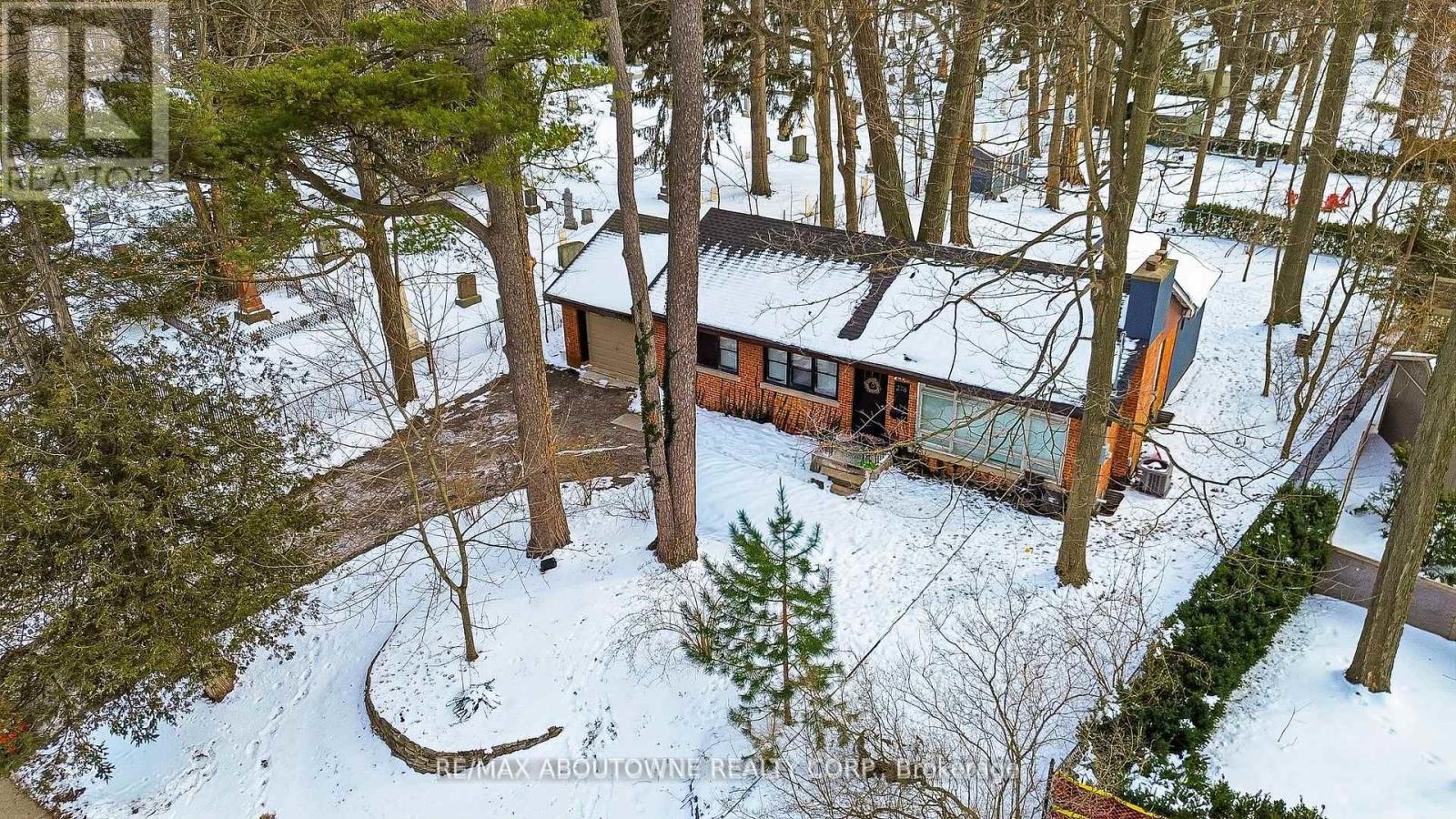 276 Lakeshore Road W, Oakville, Ontario  L6K 1E8 - Photo 26 - W12816046