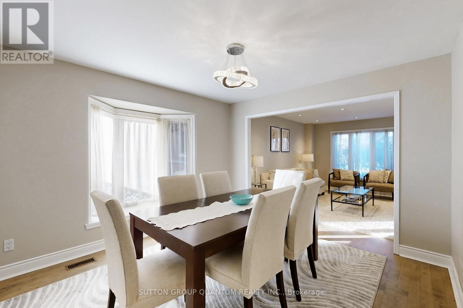 314 Leacock Avenue, Oakville, Ontario  L6H 5J1 - Photo 7 - W12816054