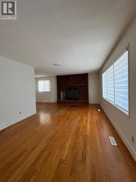 6807 Huntchester Road Ne, Calgary, Alberta  T2K 5E6 - Photo 3 - A2285264