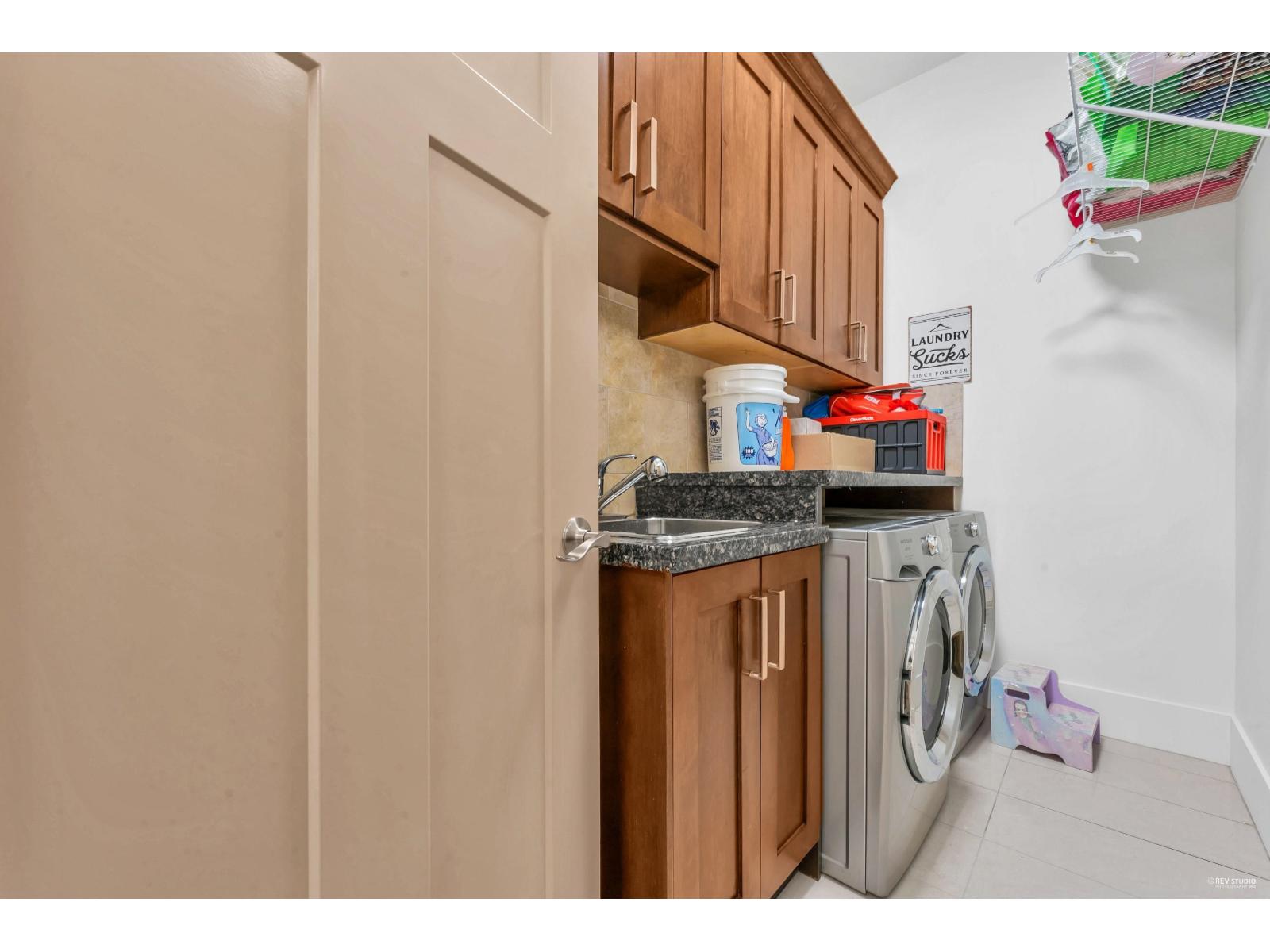 2262 Madrona Place, Surrey, British Columbia  V4A 7Z4 - Photo 8 - R3084768