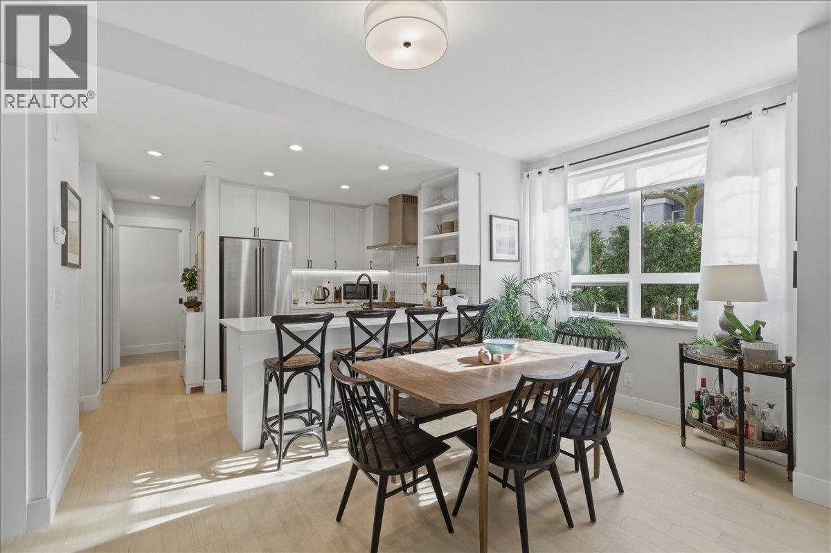 123 12040 PLAZA STREET, Maple Ridge, British Columbia