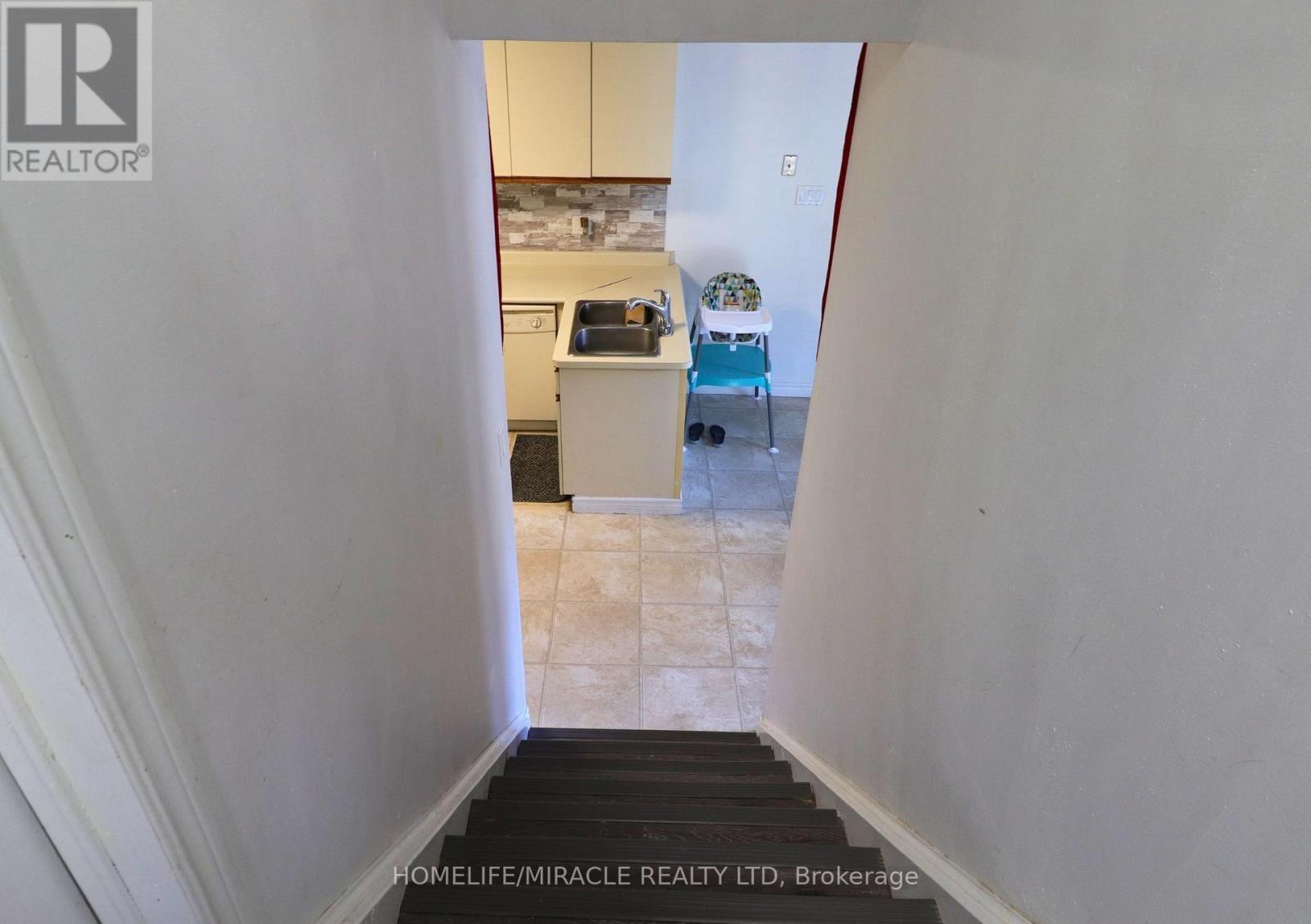 3 Caprice Court, Kitchener, Ontario  N2M 5M2 - Photo 11 - X12815976