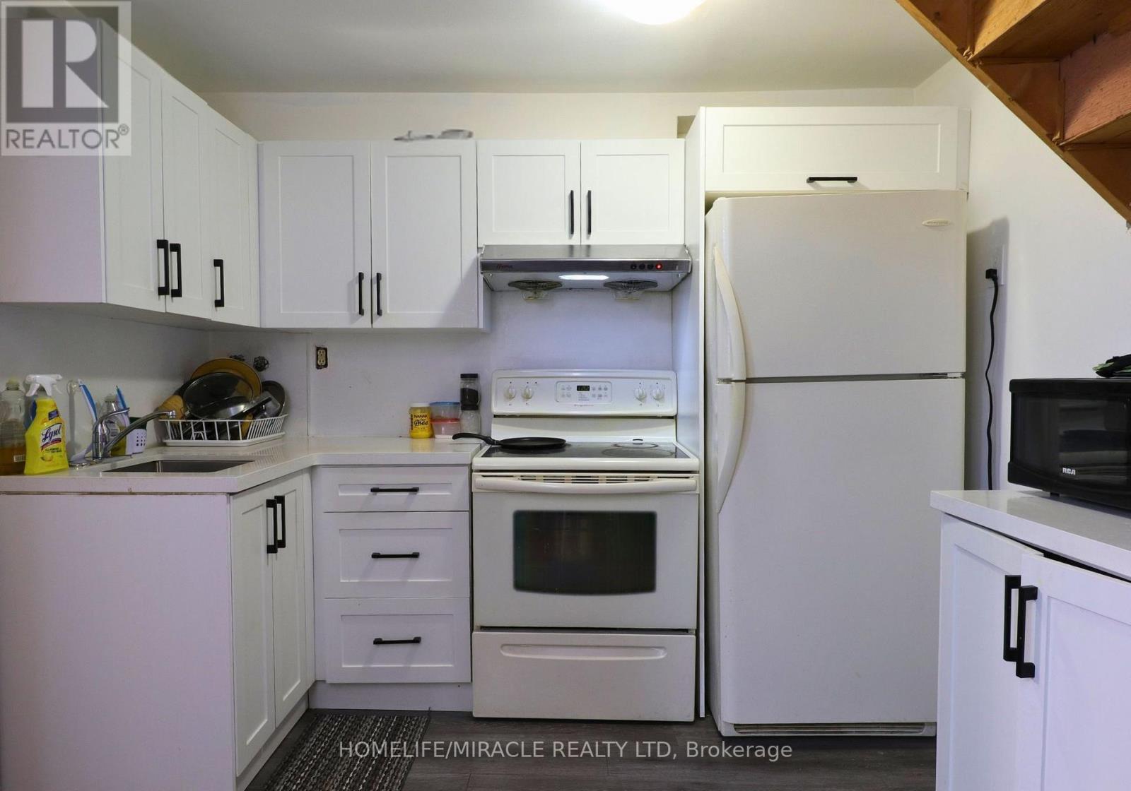 3 Caprice Court, Kitchener, Ontario  N2M 5M2 - Photo 6 - X12815976