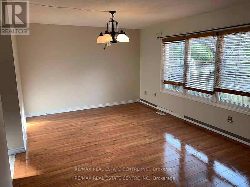 43 Albright Road, Hamilton, Ontario  L8K 6H5 - Photo 11 - X12816016