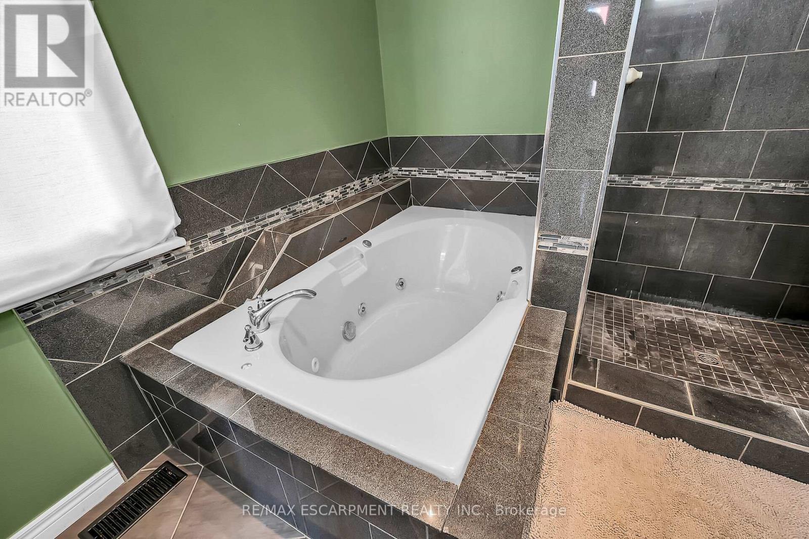 46 Walnut Street, Brantford, Ontario  N3T 1H2 - Photo 25 - X12816030