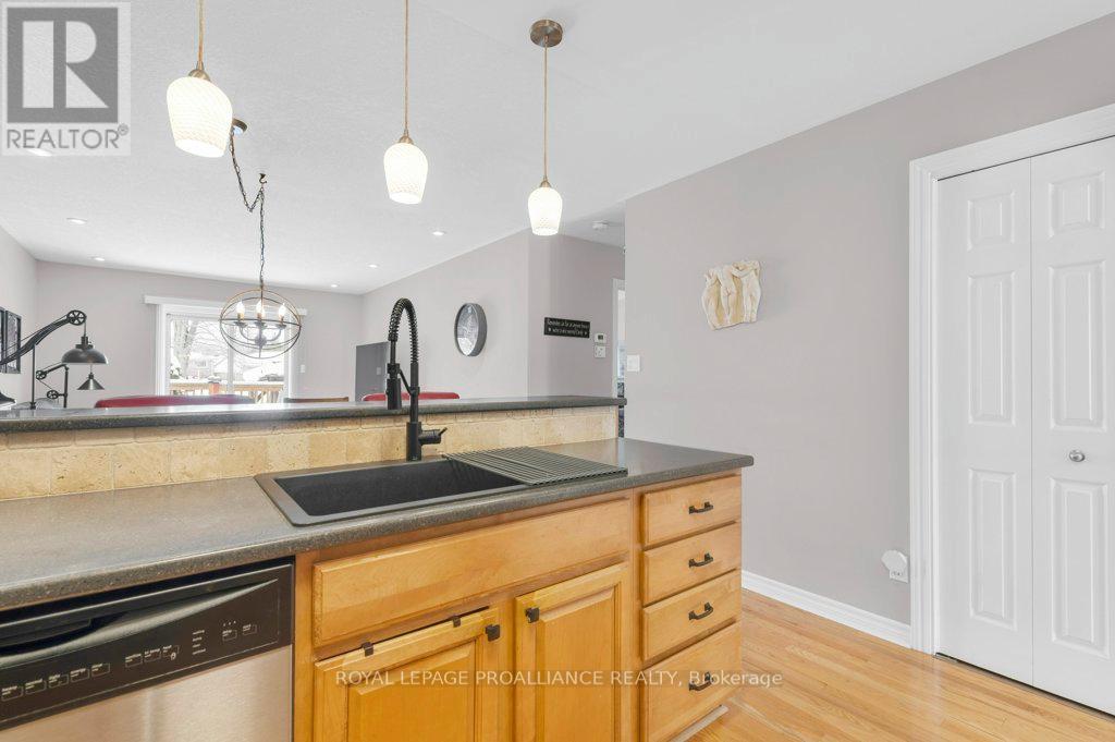 18 Sarah Court, Belleville, Ontario  K8P 0A1 - Photo 10 - X12816108