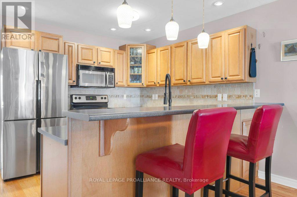 18 Sarah Court, Belleville, Ontario  K8P 0A1 - Photo 12 - X12816108