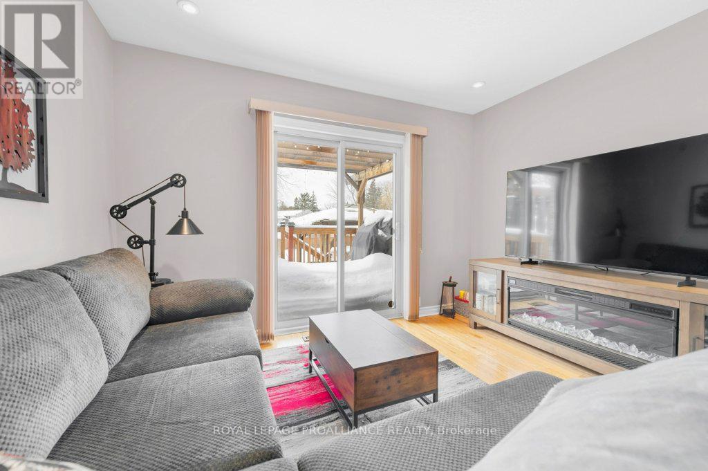 18 Sarah Court, Belleville, Ontario  K8P 0A1 - Photo 16 - X12816108