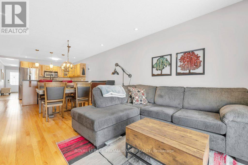 18 Sarah Court, Belleville, Ontario  K8P 0A1 - Photo 17 - X12816108