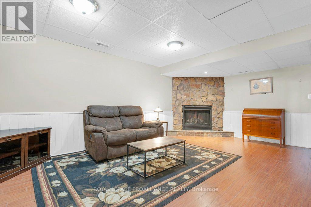 18 Sarah Court, Belleville, Ontario  K8P 0A1 - Photo 22 - X12816108