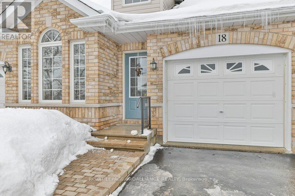 18 Sarah Court, Belleville, Ontario  K8P 0A1 - Photo 4 - X12816108