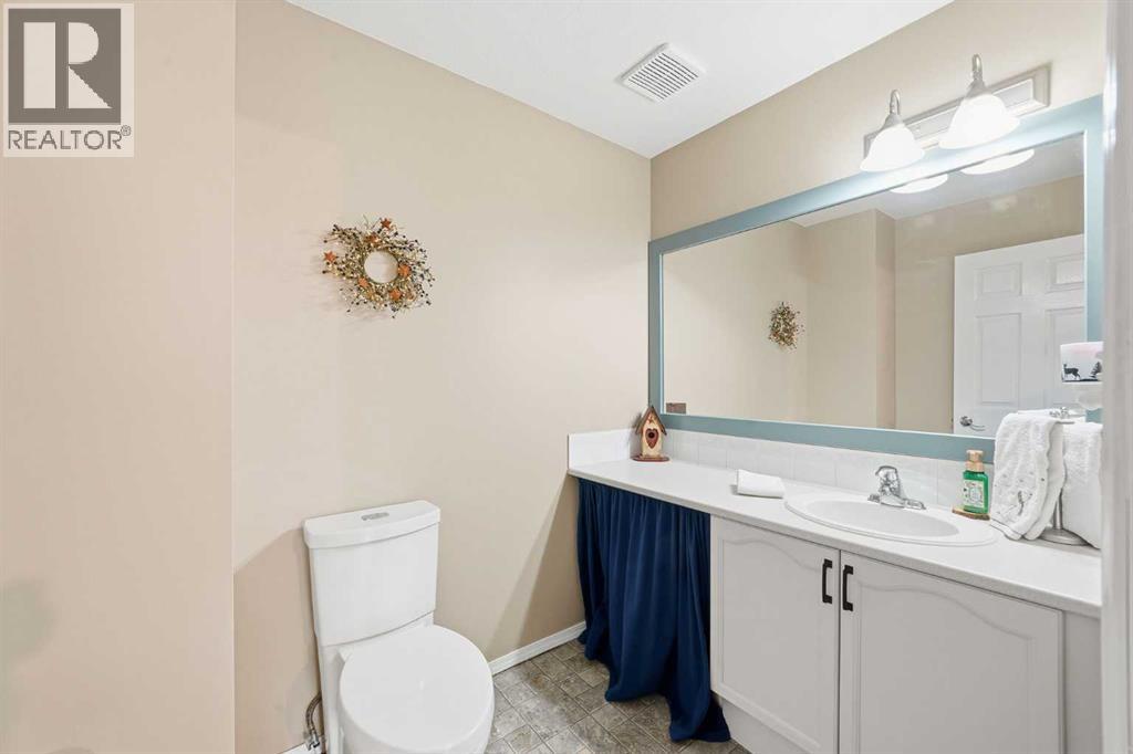 302 Strathaven Drive, Strathmore, Alberta  T1P 1M2 - Photo 8 - A2281112