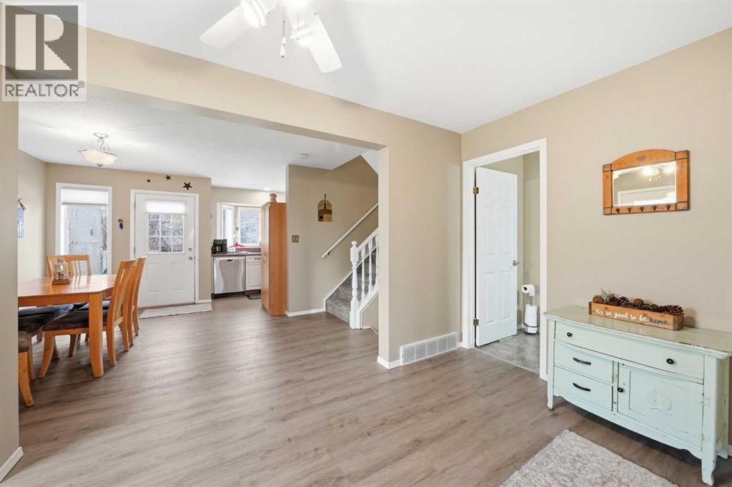 302 Strathaven Drive, Strathmore, Alberta  T1P 1M2 - Photo 7 - A2281112