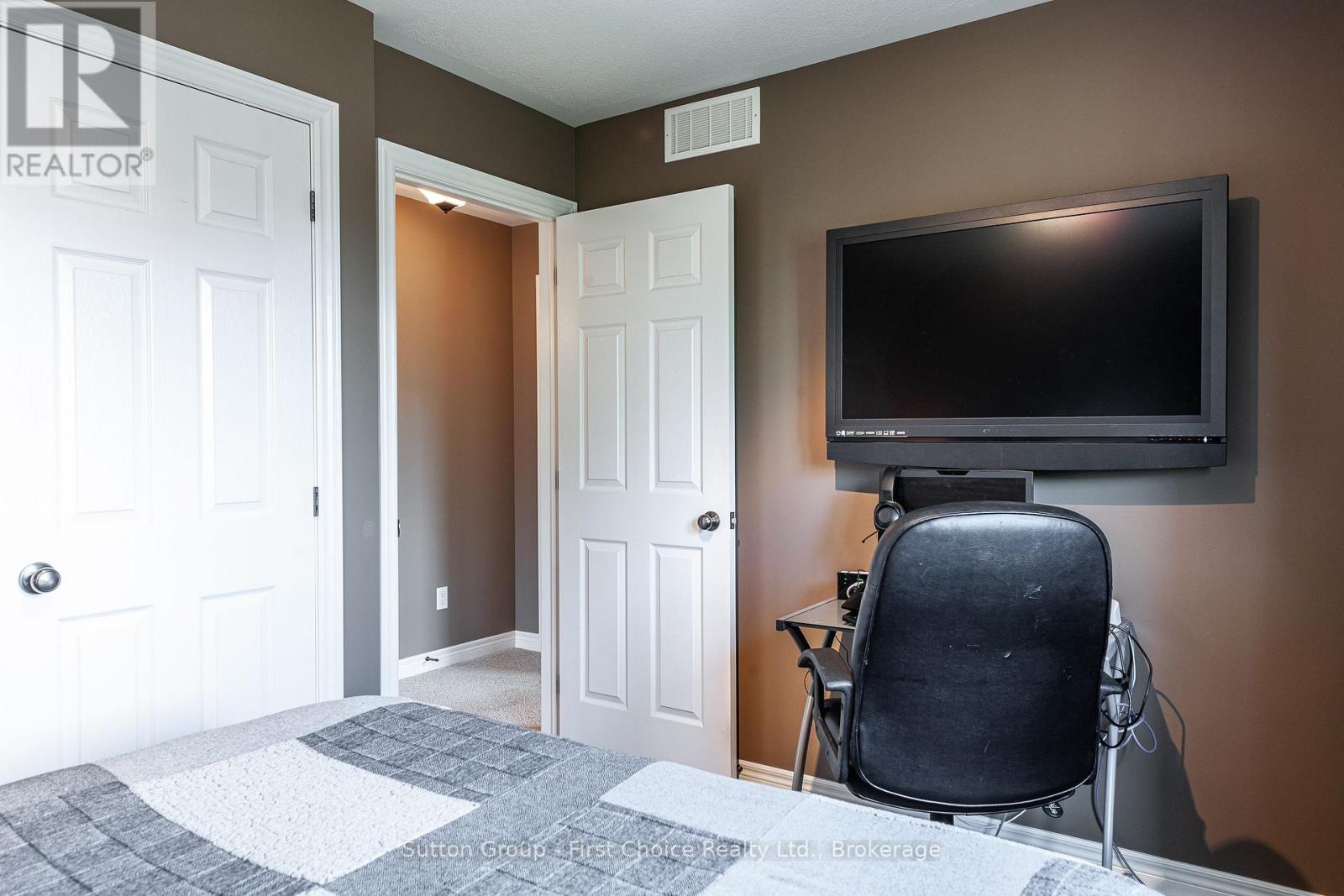 74 Rutherford Drive, Stratford, Ontario  N5A 0A6 - Photo 28 - X12816070