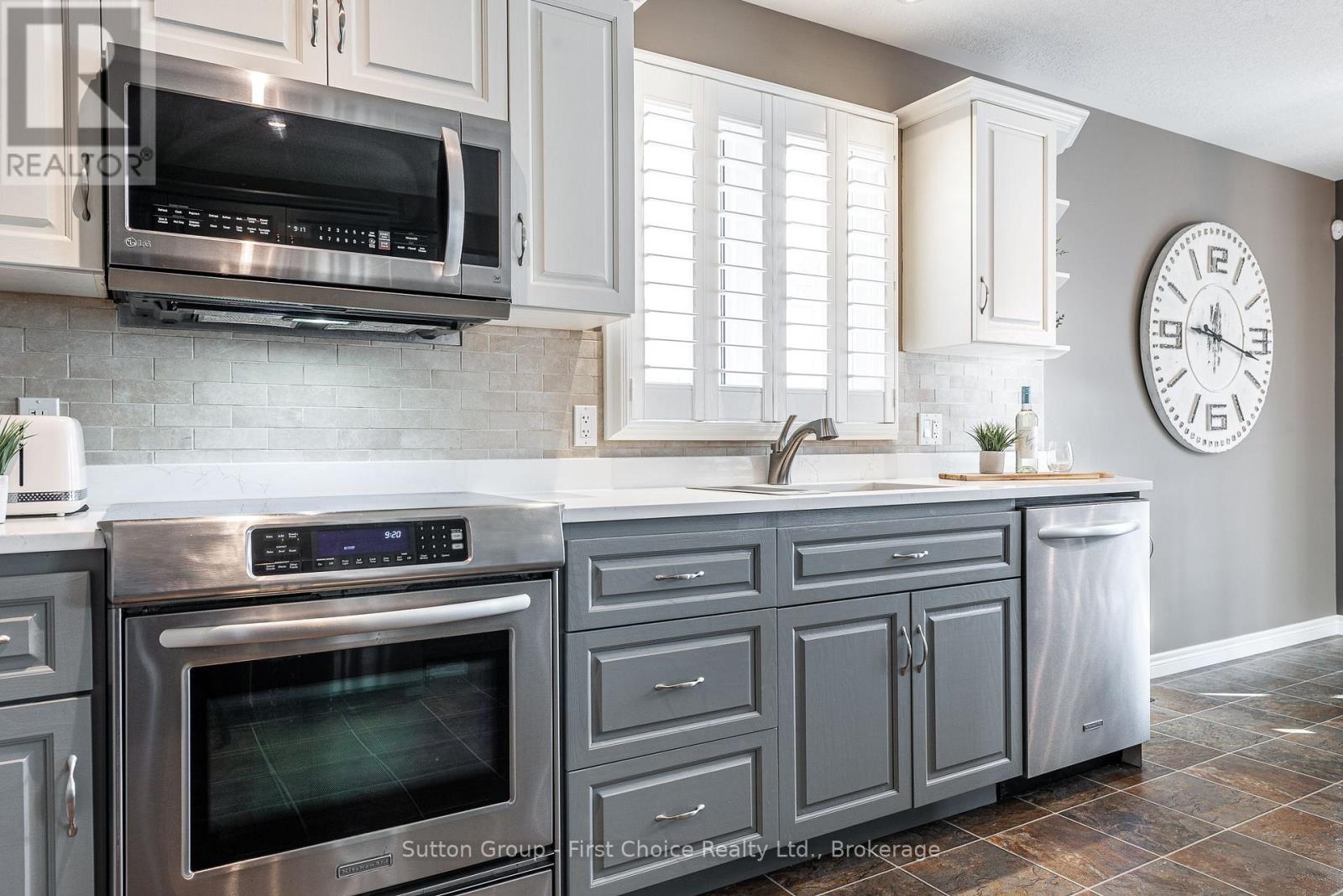 74 Rutherford Drive, Stratford, Ontario  N5A 0A6 - Photo 8 - X12816070