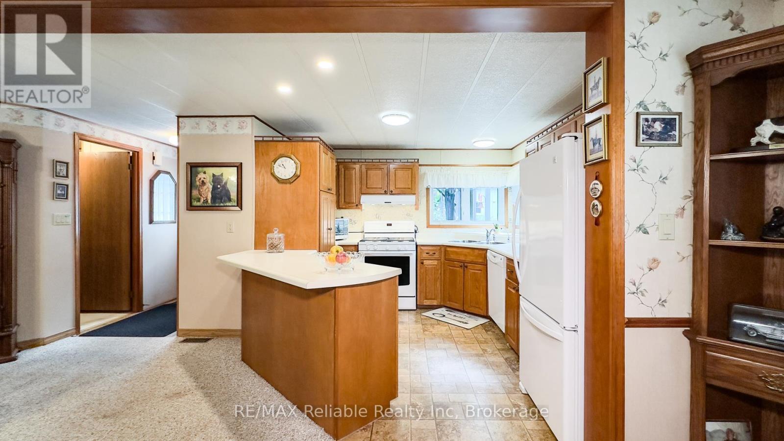 8 Cree Lane, Ashfield-Colborne-Wawanosh, Ontario  N7A 3Y2 - Photo 10 - X12816122