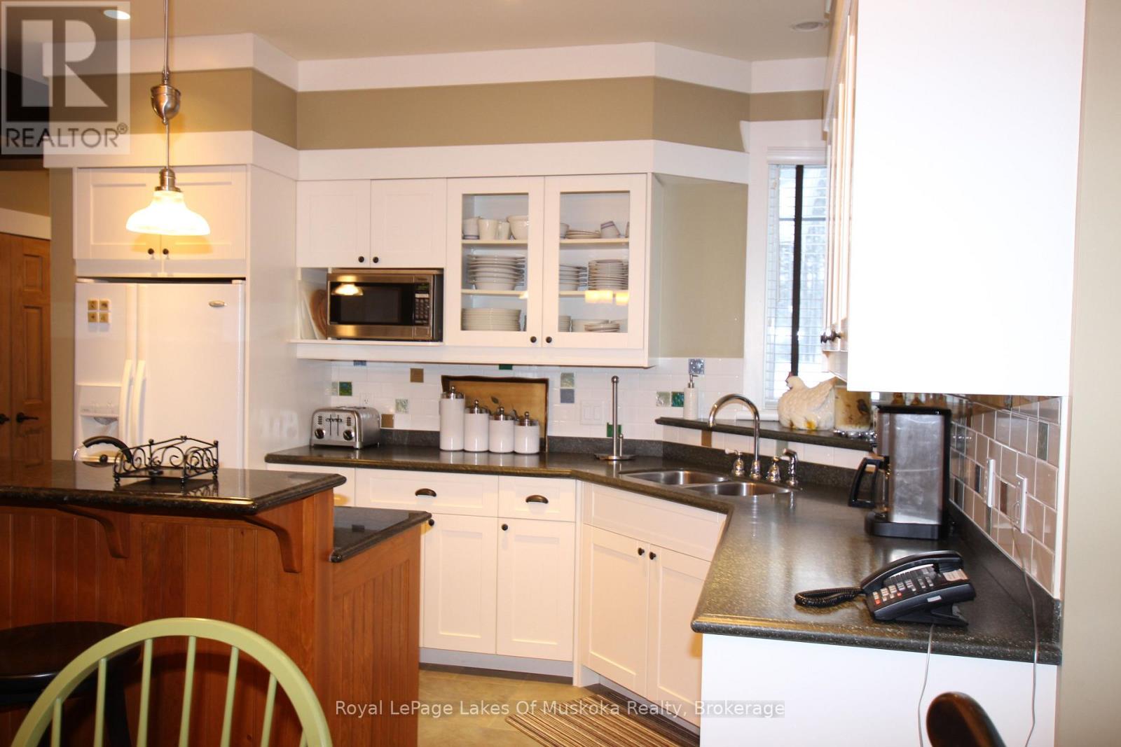 V 9, W5 - 1020 Birch Glen Road, Lake Of Bays, Ontario P0B 1A0 - Photo 10 - X12816204