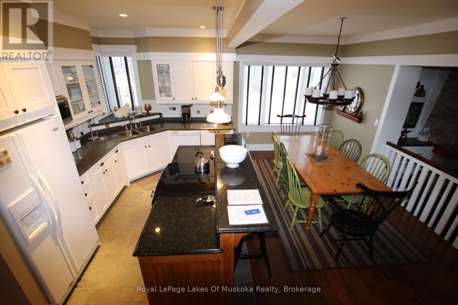 V 9, W5 - 1020 Birch Glen Road, Lake Of Bays, Ontario P0B 1A0 - Photo 12 - X12816204