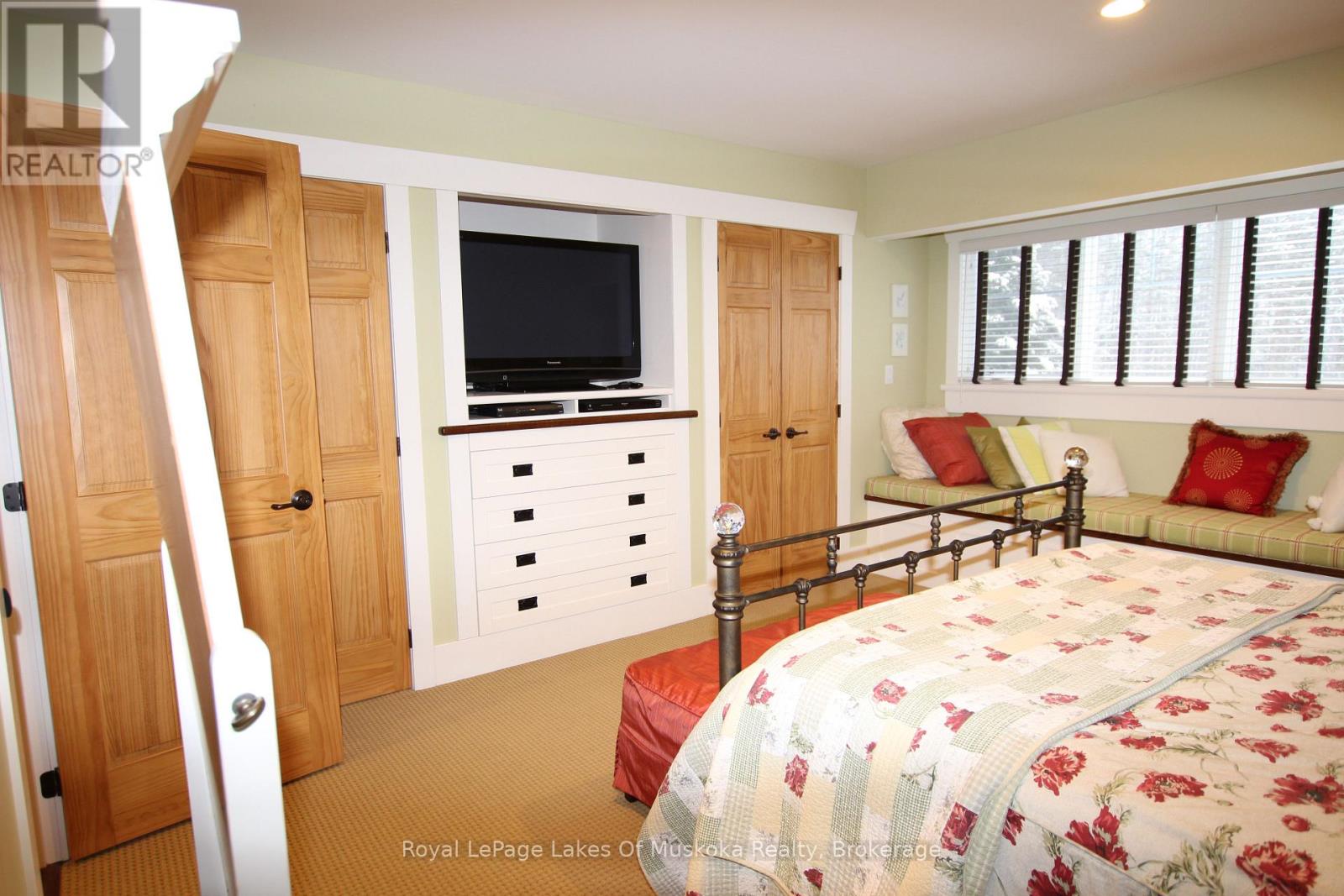 V 9, W5 - 1020 Birch Glen Road, Lake Of Bays, Ontario P0B 1A0 - Photo 27 - X12816204